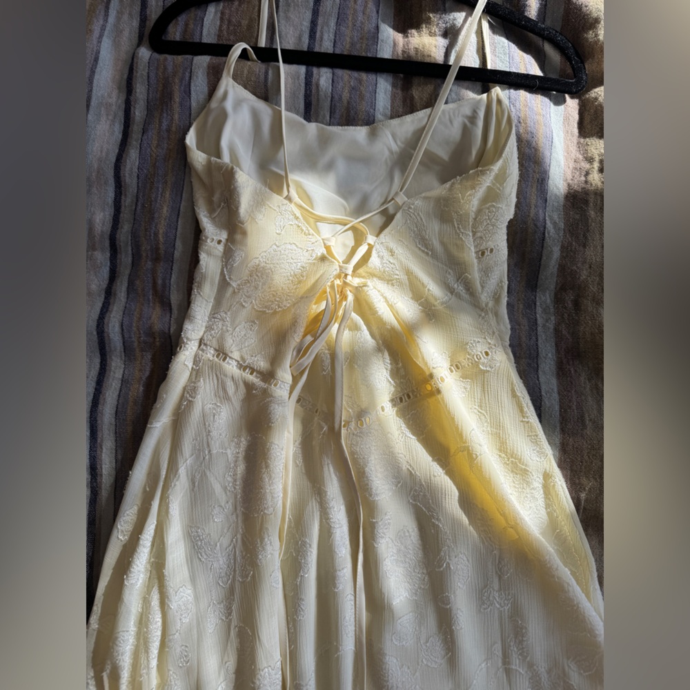 Princess Polly South of France Maxi Dress Yellow, EUC, 2 - Picture 8 of 9